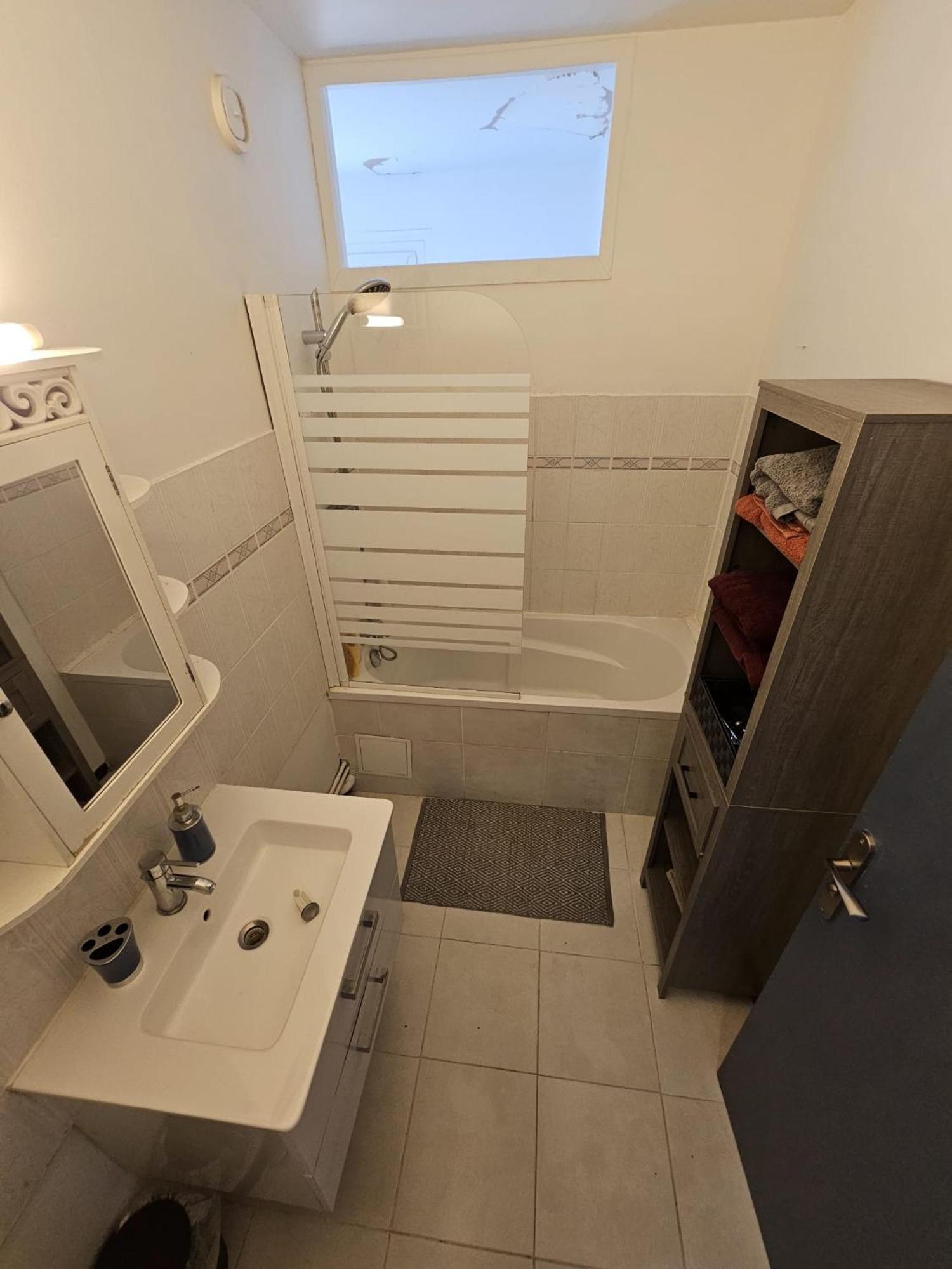 Charmant Pied-A-Terre Entre Paris Et Disneyland - Rer A Et E Apartment Villiers-sur-Marne Luaran gambar